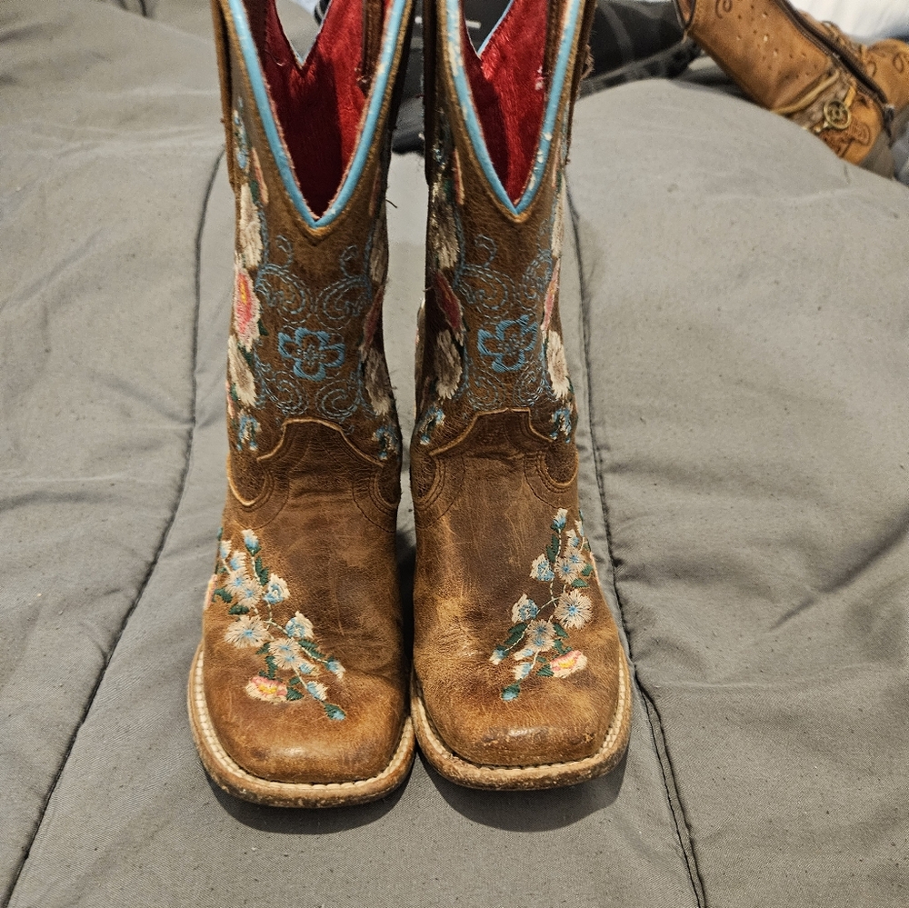 Macie bean boots.  Only worn to church or pictures